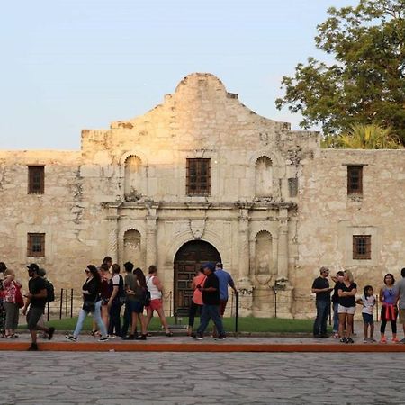 Stunning Cozy Downtown Guesthouse San Antonio Luaran gambar
