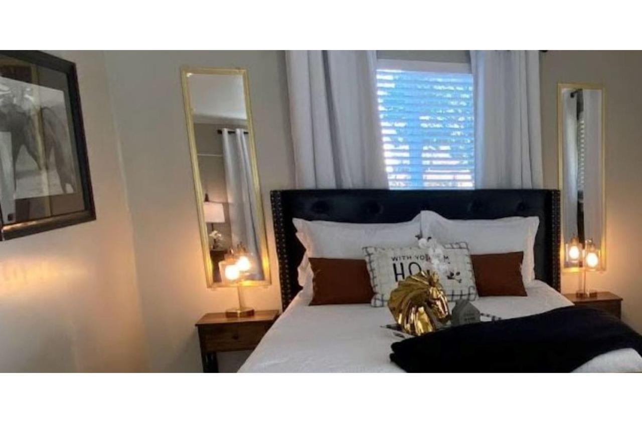 Stunning Cozy Downtown Guesthouse San Antonio Luaran gambar